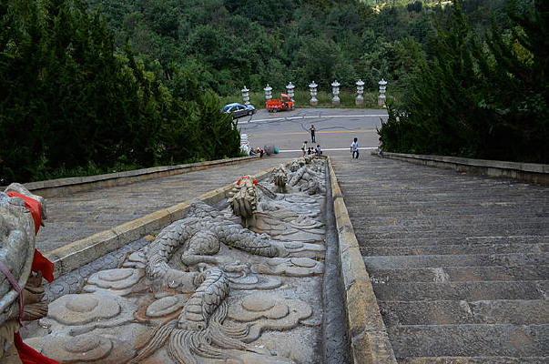 ˮĿɽ������