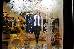 ��ɫ÷��¹�����