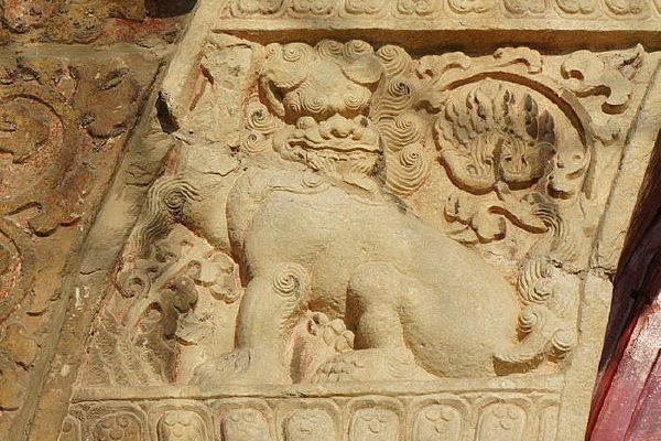  ���������½�ձ�����ʯʨ��