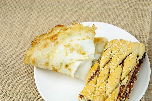 ��������