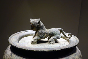 ��ͭ�T�ڵĻ�Ŧ