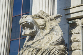 ������ǰ����ʯʨ���ͷ������