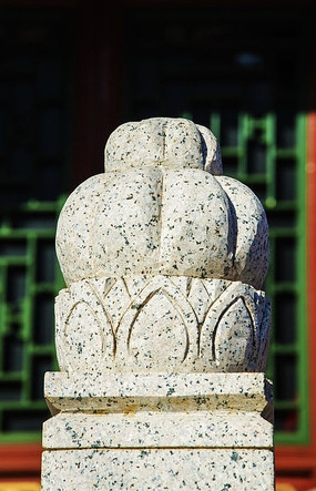 千山五龙宫元辰殿石栏柱头雕塑之莲花开