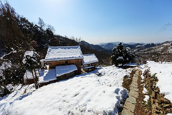 ԭ��̬ʯͷ��