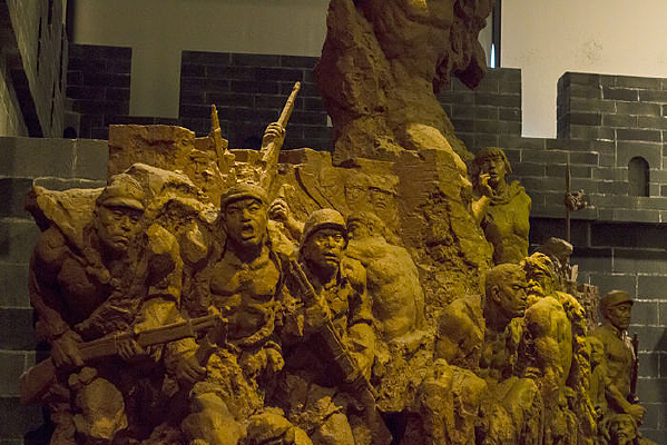 ս������