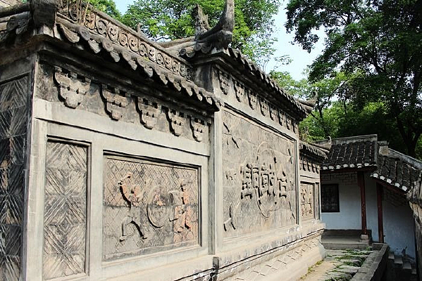 ��¡��ʯ�ڲ���