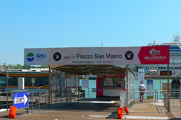 �ۿڳ�����ͷ