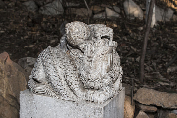 ʨ��ʯ��ʯ��