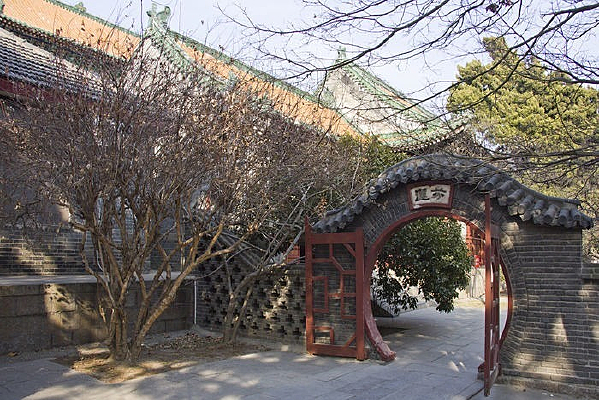 �ൺտɽ�µĽ���