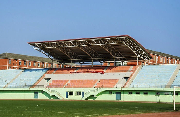 ѧУ�˶�����̨