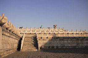 �����ʹ�¥��