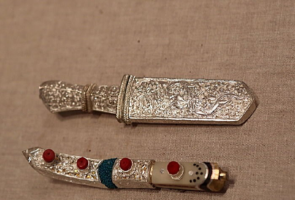 ׺��ʯ���ʶ̵�