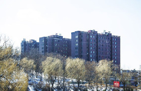 �������ɫ�߲�סլ¥