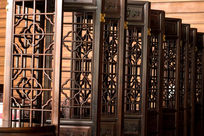 ��ľ����