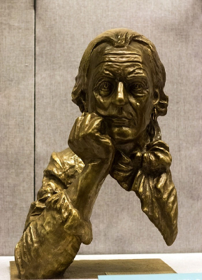 ������ͷ�����