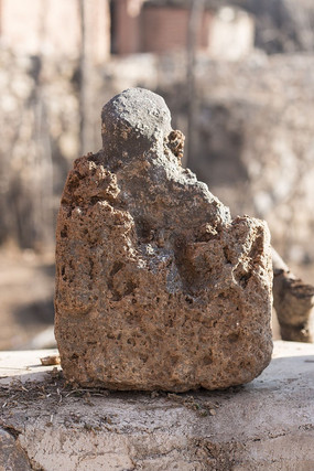 ���շ�״��ʯ