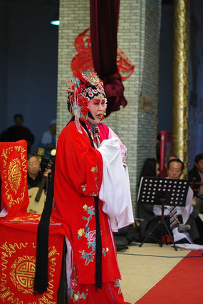 Ϸ������