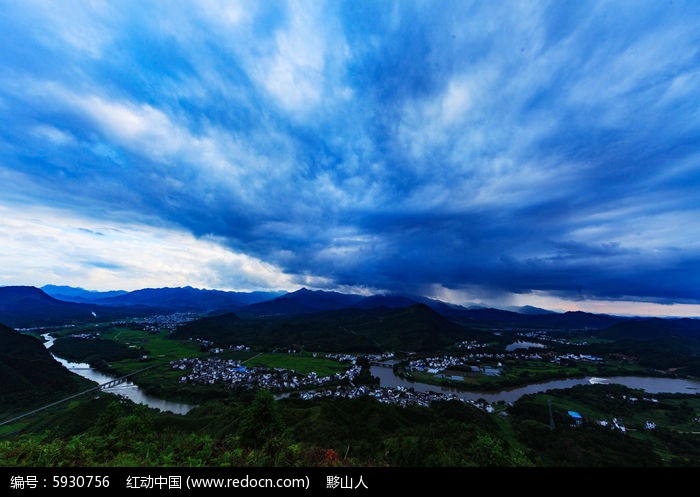 俯瞰休宁五龙山景观