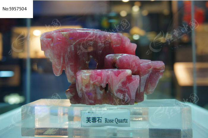 晶莹剔透的芙蓉石图片