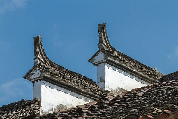 �����µ���ͷǽ