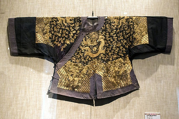 ʯ��ɫ���˿֯�����ӽ���