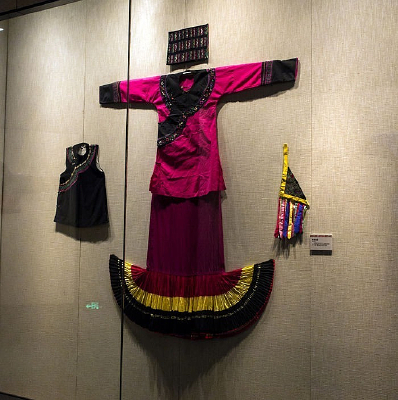 ����Ů��