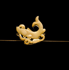 明代白玉鱼形佩