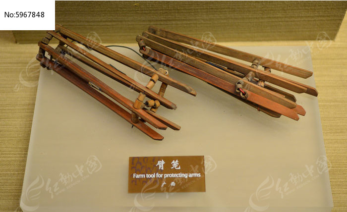 广西地区的农耕工具臂笼图片