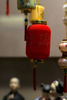 ��ɫ����