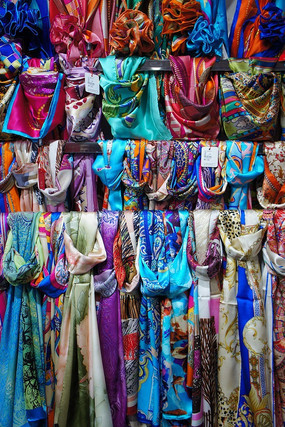 ���µ�˿��չʾ