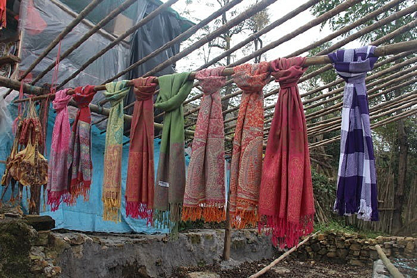 ������ɫ��Χ��