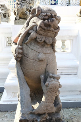 ̩��ʯ������ʨ��