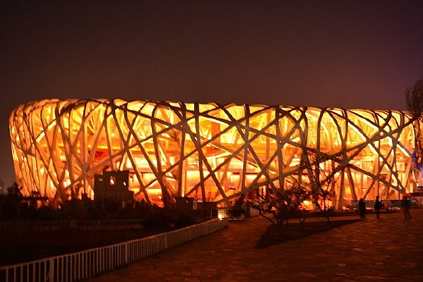 �ڻ�ɫ����