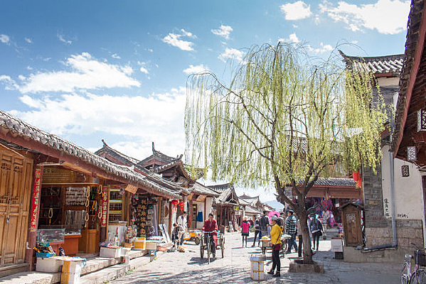 �������