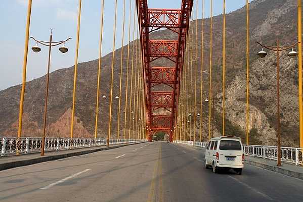 ��ɽ�����������潻ͨ