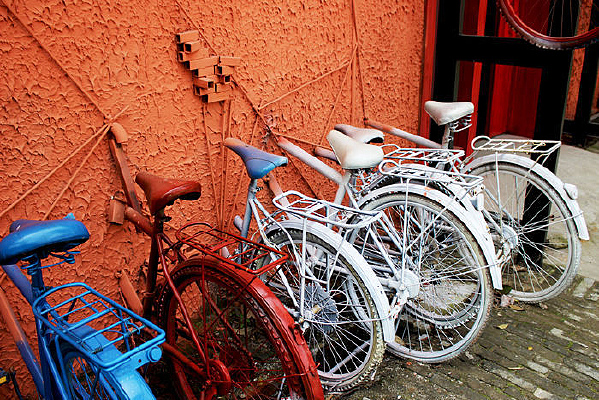 ��ɫ���г�