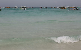 ��ɫ��̲����ͧ