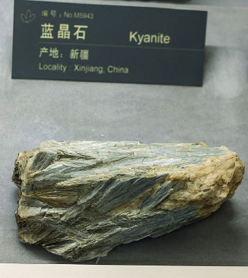 �½�����ʯ��ɫ