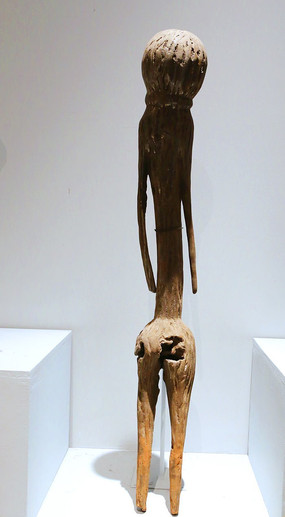 ����ľ��վ����Ů����