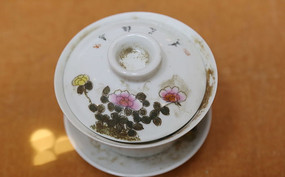 ���ķ۲ʻ��ܰ��ĸ���