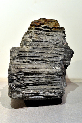 ˮƽ������ʯ