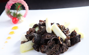 �б�����