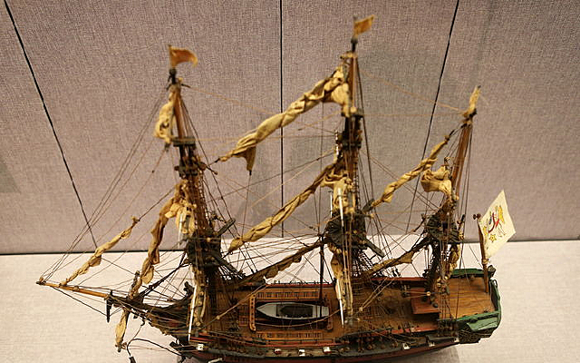 ë����˹����ľ�ڽ�ģ��