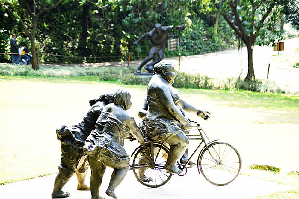 ѧ�ﳵ�ĸ�Ů��