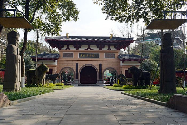 ���격���