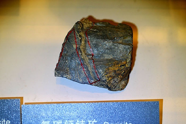 ��̼�����