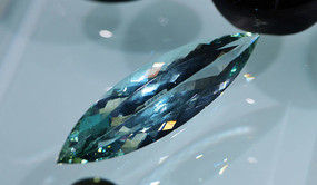 ������ʯ���