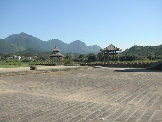 ����ɽ�ų��ǹ㳡