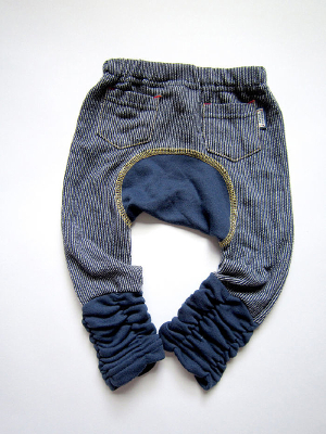 Ӥ����ƨƨ��