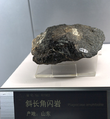 ɽ��б��������